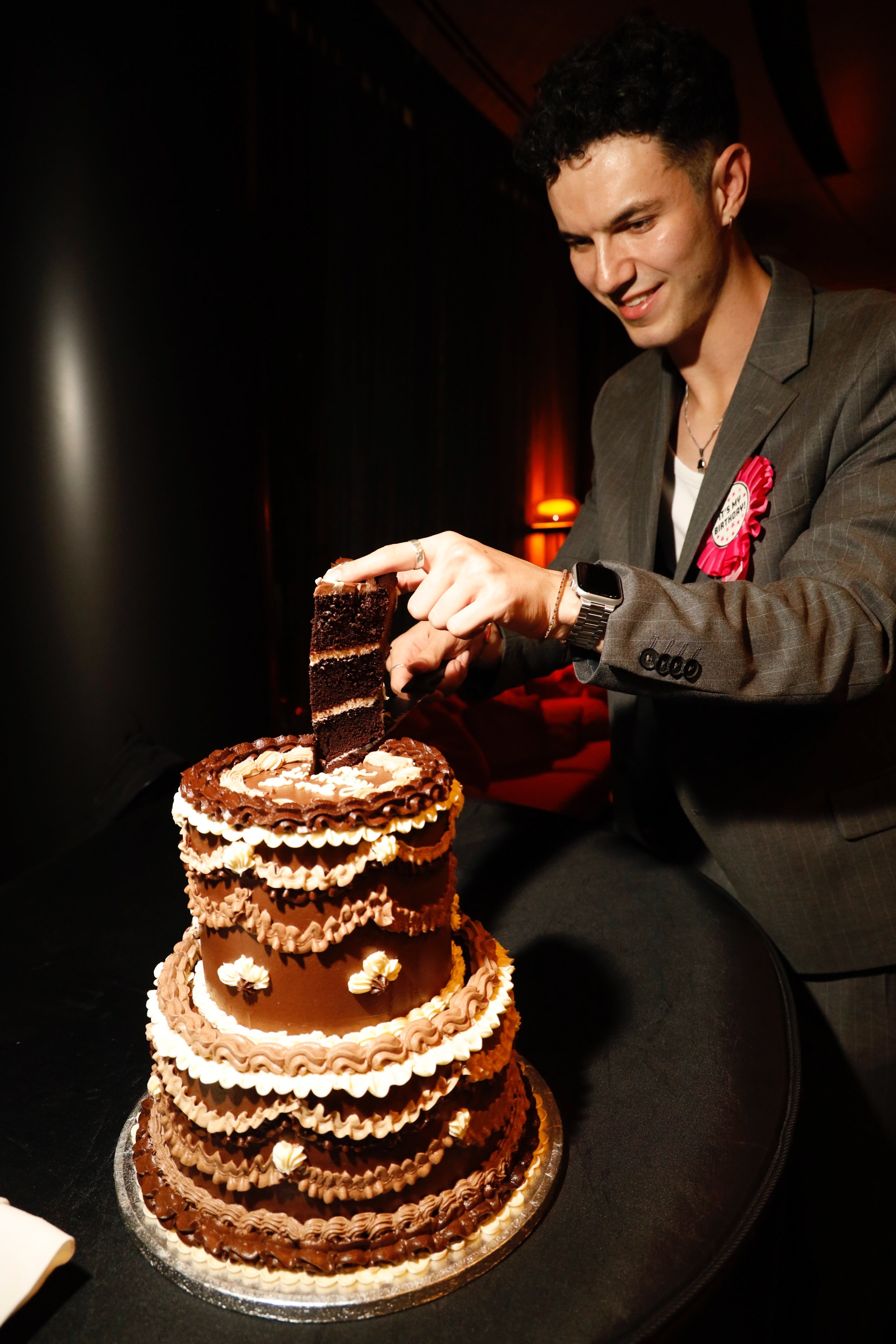 2 Tier Vintage Chocolate Cake